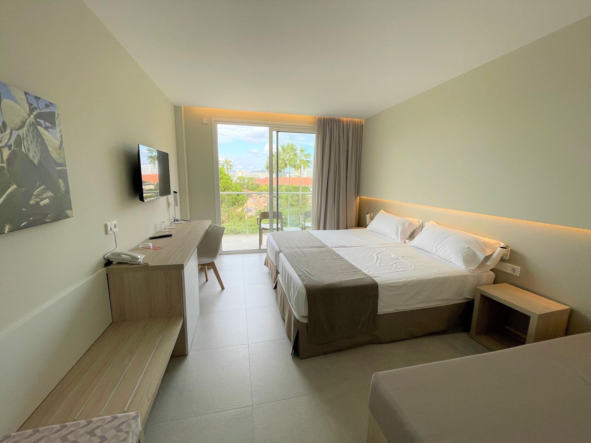 Garbi Cala Millor Hotel Cala Millor  Ngoại thất bức ảnh